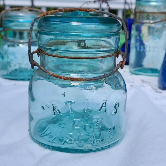Vintage Aqua ATLAS EZ SEAL canning jar